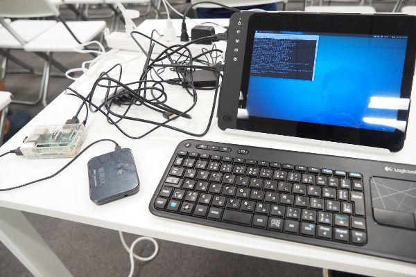 図22 Xubuntu 14.04 on Raspberry Pi2