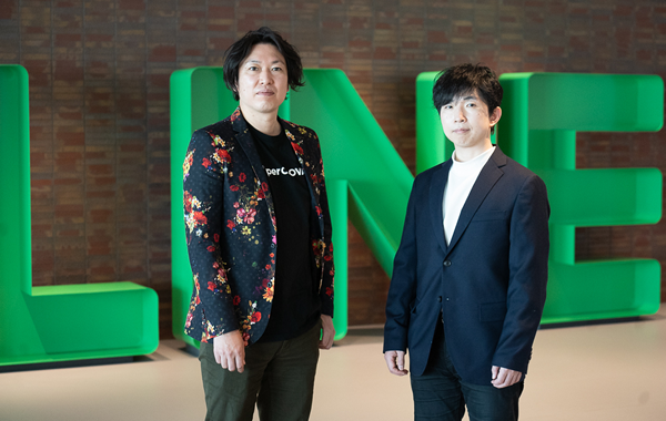 LINE AIカンパニーCEO 砂金信一郎氏（左）、LINE株式会社NLP Development Team, Engineering Manager 佐藤敏紀氏（右）