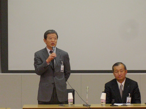 写真　大歳氏（左）と橋本氏（右）