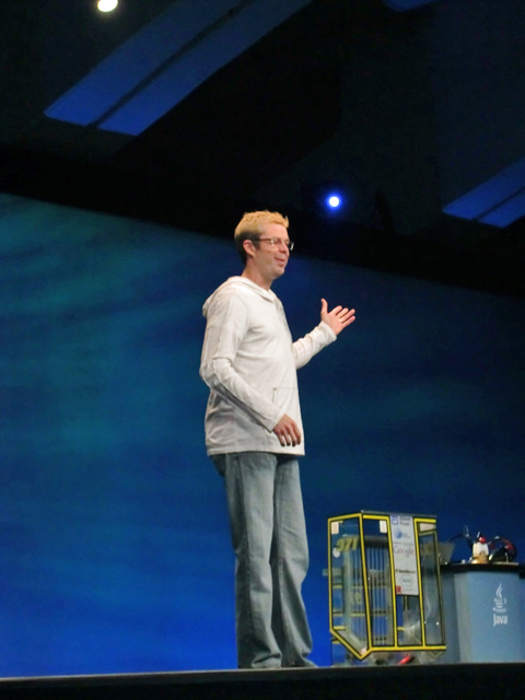 写真2　2009 JavaOne Conference、開幕から閉幕まで新ホストの大役を務めたChris Melissinos氏