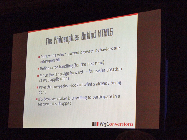 冒頭でまず、HTML5の哲学について説明した