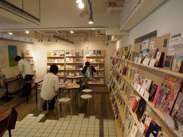 ブクログスタッフが厳選した本が読める「ブクログ図書館」