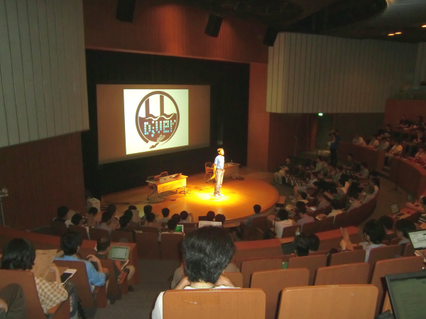 日本UNIXユーザ会法林浩之氏の開会宣言でスタート