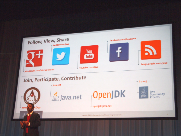 キーノートホストを務めたSarat氏。Javaのコア技術について、Java SE/ME/EE、それぞれのカテゴリごとにゲストを呼びながら、Javaの今、そして、今後のロードマップについて語られた